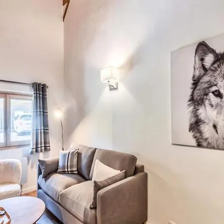 Lägenhet La Combe Aux Loups - *